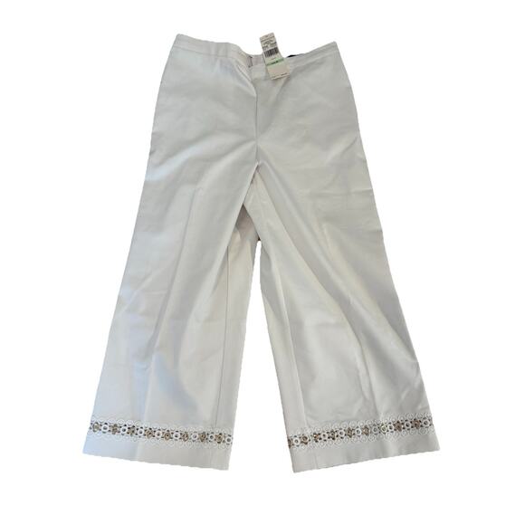 Alfred Dunner Cotton Blend Capri NWT White Elastic Waist Design Casual Size 8 - Picture 1 of 4